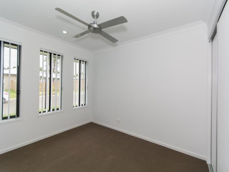 74 Cobblestone Avenue, Logan Reserve QLD 4133