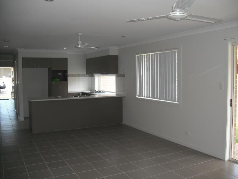 8 Windamere Street, Warner QLD 4500