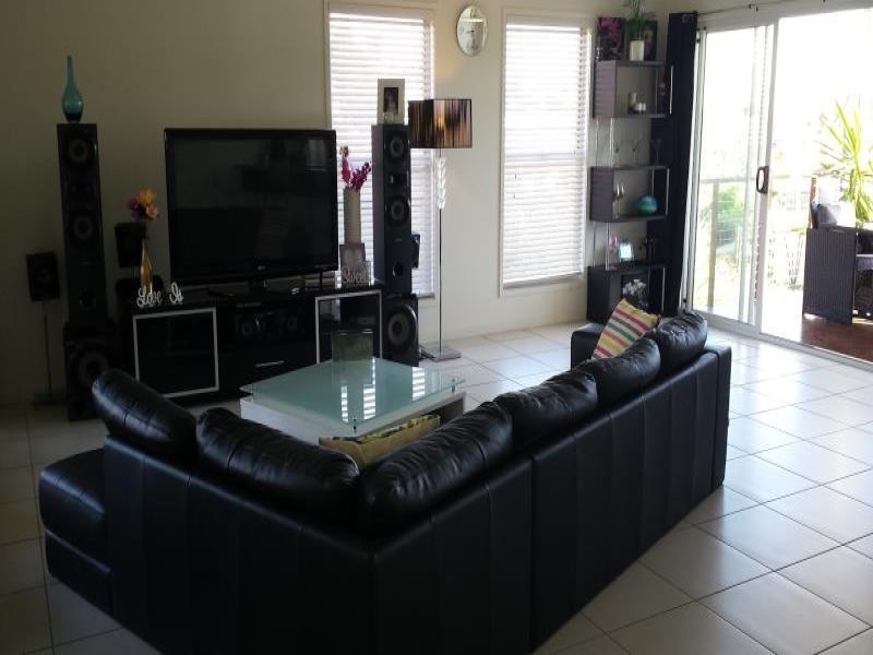 87 Lakes Entrance Drive, Springfield Lakes QLD 4300