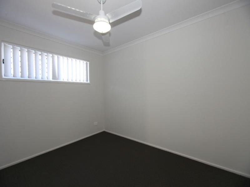 2/14 McKinlay Drive, Redbank Plains QLD 4301