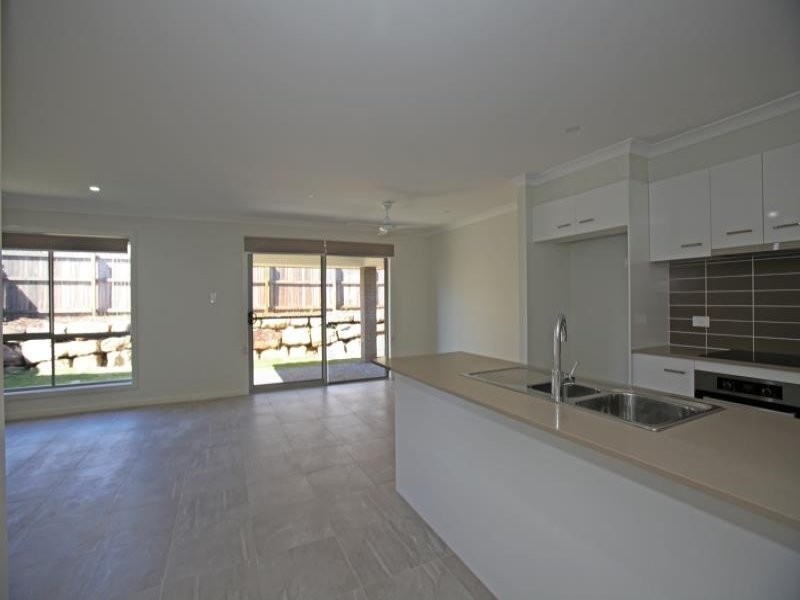 85 Cordeaux Crescent, Redbank Plains QLD 4301