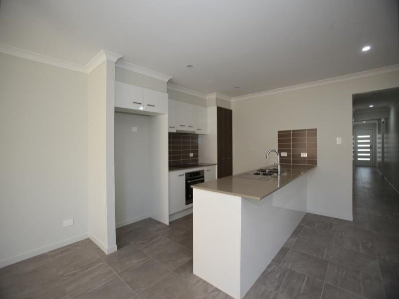 85 Cordeaux Crescent, Redbank Plains QLD 4301