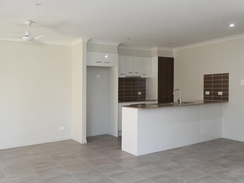 85 Cordeaux Crescent, Redbank Plains QLD 4301
