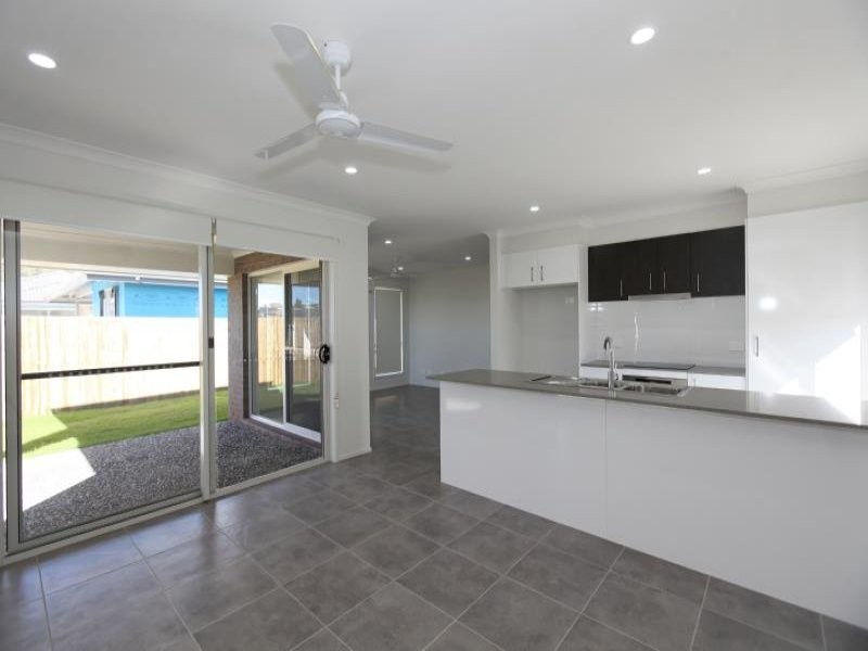 5 Cummings Circuit, Willow Vale QLD 4209