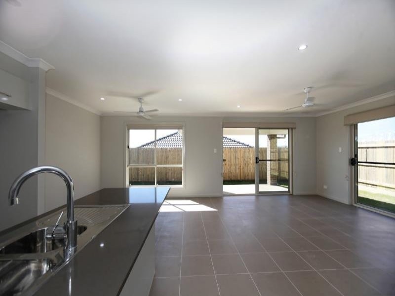 9 Cummings Crescent, Willow Vale QLD 4209