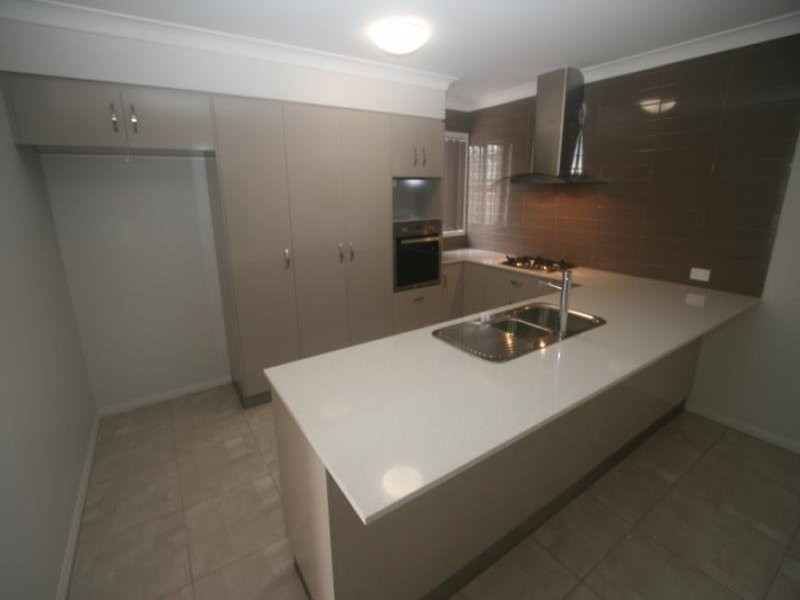 3/23 Buckingham Street East, Strathpine QLD 4500