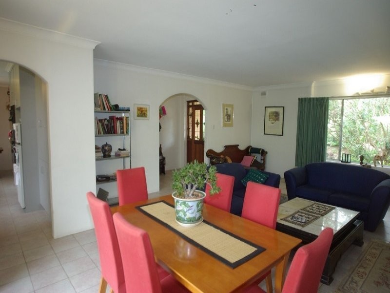 4 St Georges Terrace, Bellevue Heights SA 5050