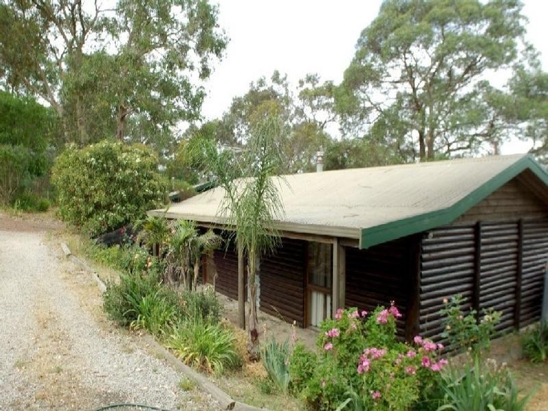 2 Hilltop Drive, Upper Sturt SA 5156