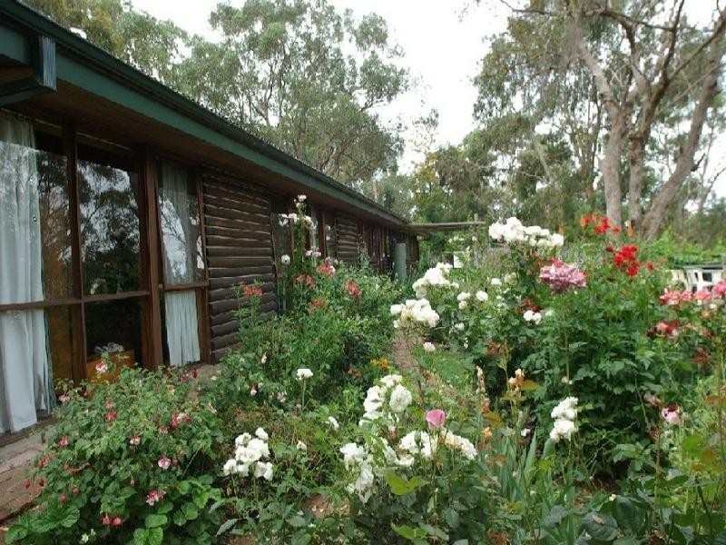 2 Hilltop Drive, Upper Sturt SA 5156