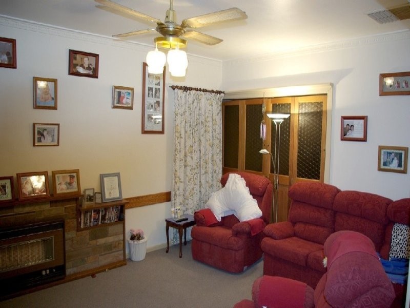 9 Roger  Road, Morphett Vale SA 5162