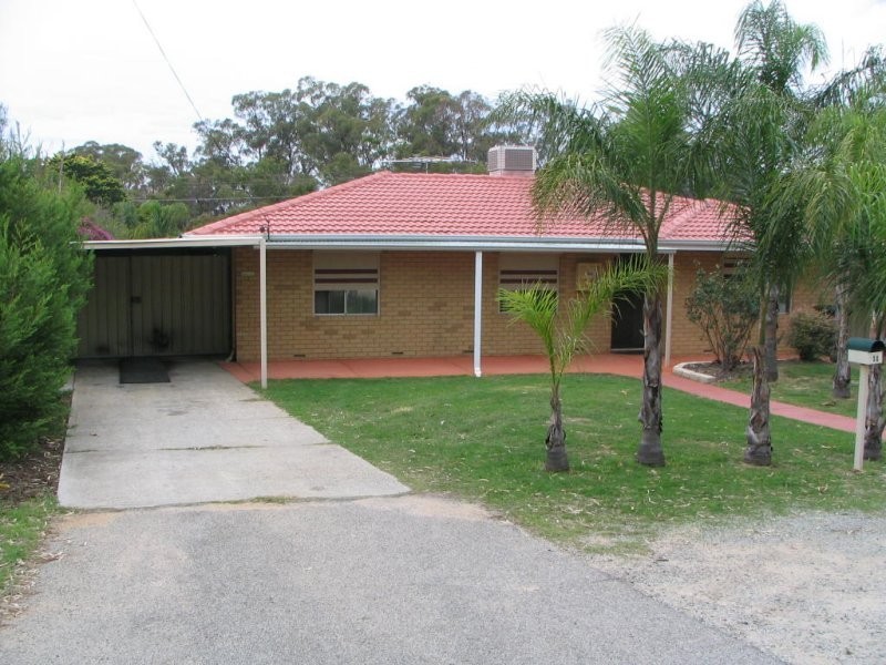 11 Cimbor Way, Parmelia WA 6167
