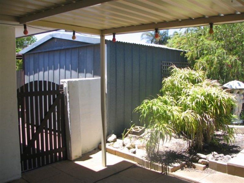 4 Dawson Way, Parmelia WA 6167