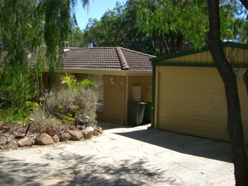 16 Homestead Drive, Wellard WA 6170