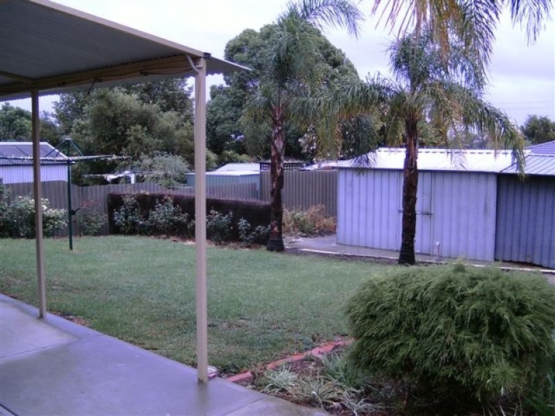 13 Morrit Way, Parmelia WA 6167