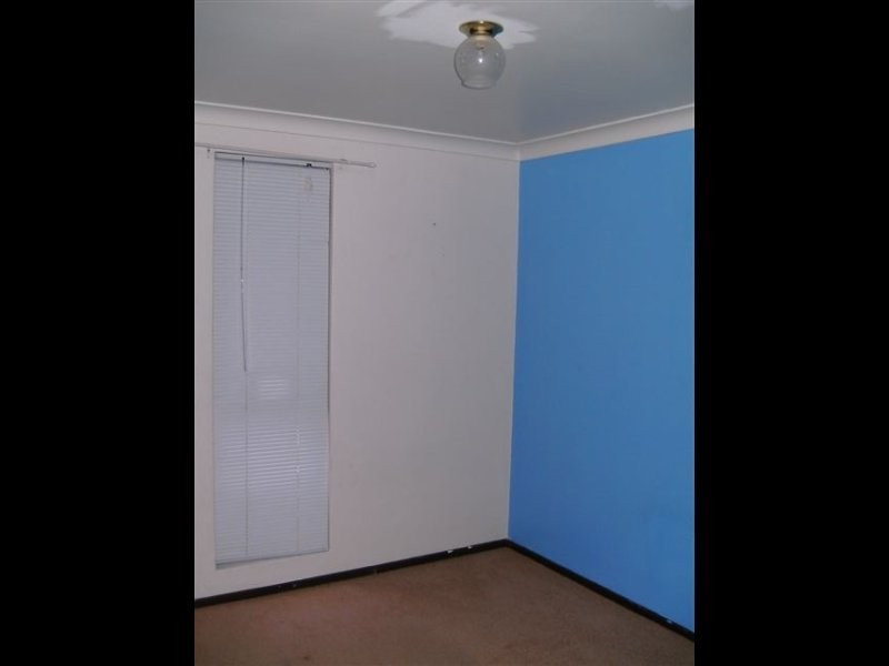 13 Morrit Way, Parmelia WA 6167