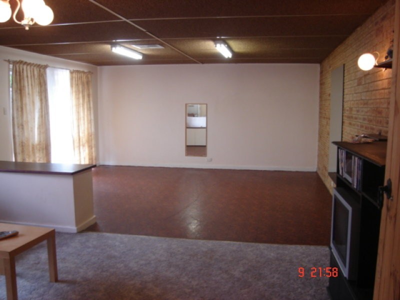 16 Pedder Way, Parmelia WA 6167