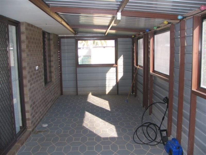 1 Youngs Place, Parmelia WA 6167