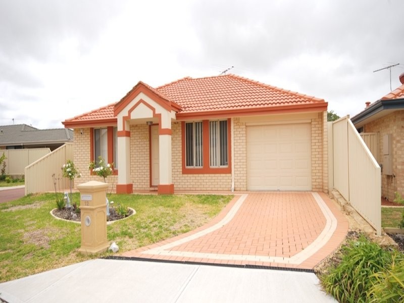 12 Gorman Place, Calista WA 6167