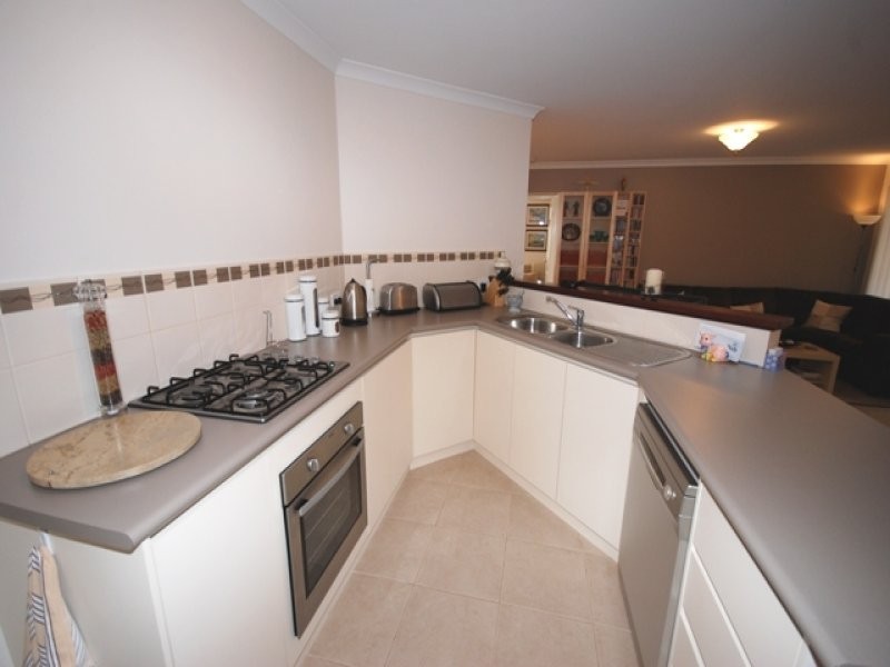 12 Gorman Place, Calista WA 6167