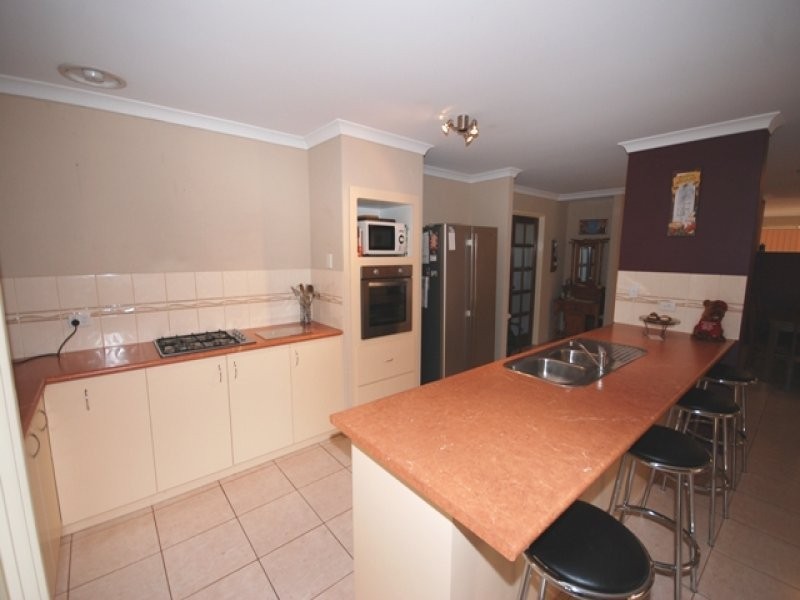 1 BANGOR WAY, Orelia WA 6167