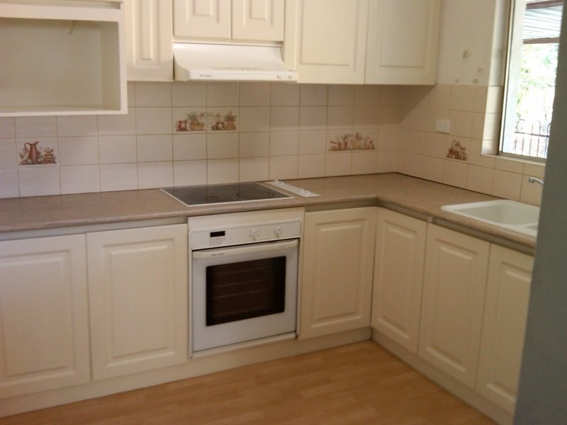 2 Tanson Road, Parmelia WA 6167