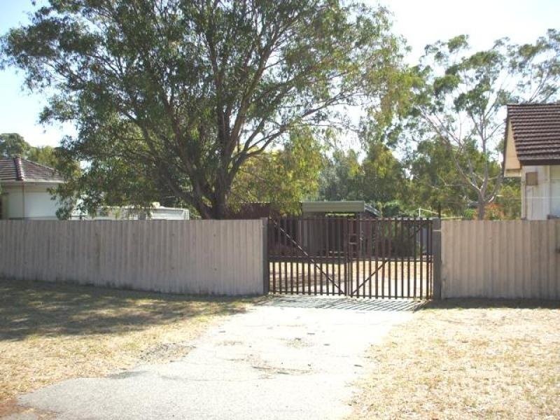 4 Munday Way, Medina WA 6167