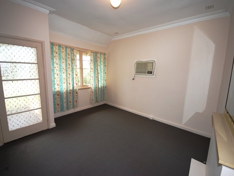 22 Kenton Way, Calista WA 6167