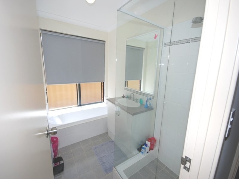 32 Moombaki Avenue, Bertram WA 6167