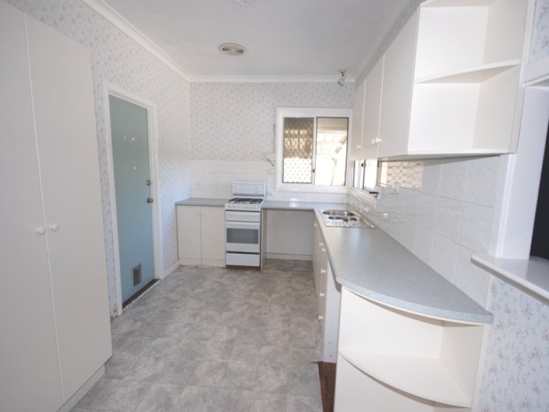 21 Hennessy Avenue, Orelia WA 6167