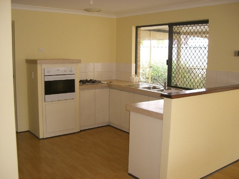 20 Walmer Place, Orelia WA 6167