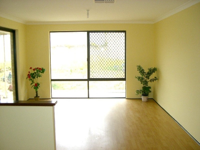 20 Walmer Place, Orelia WA 6167