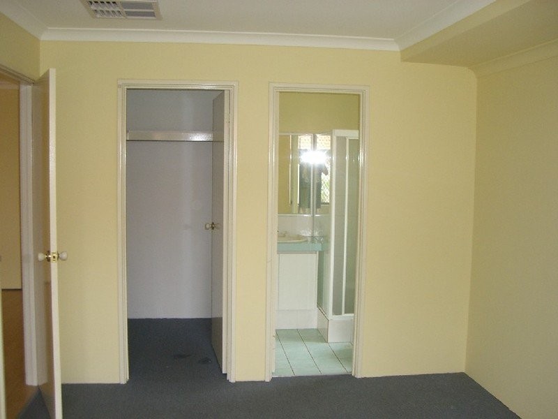 20 Walmer Place, Orelia WA 6167