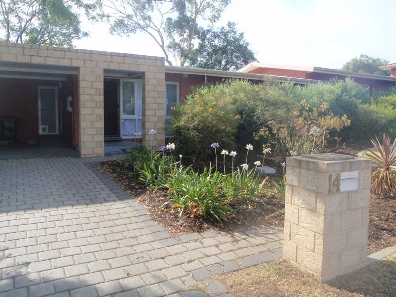 14 Maydwell Way, Calista WA 6167
