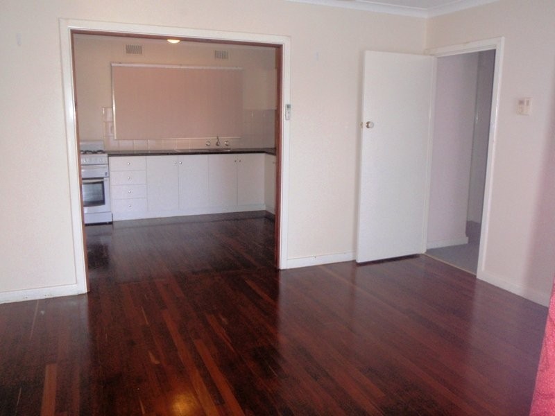 14 Maydwell Way, Calista WA 6167