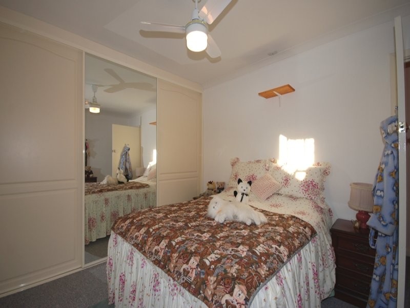 14 Maydwell Way, Calista WA 6167