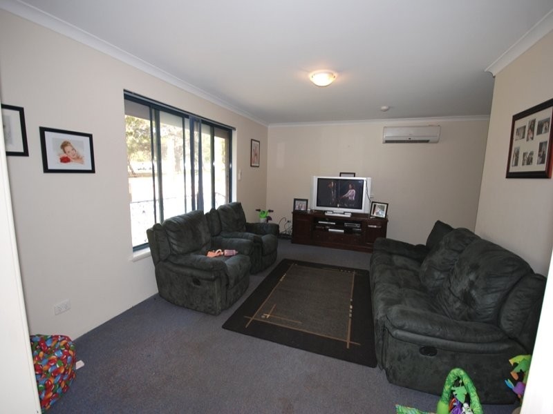 23 Nye Way, Orelia WA 6167