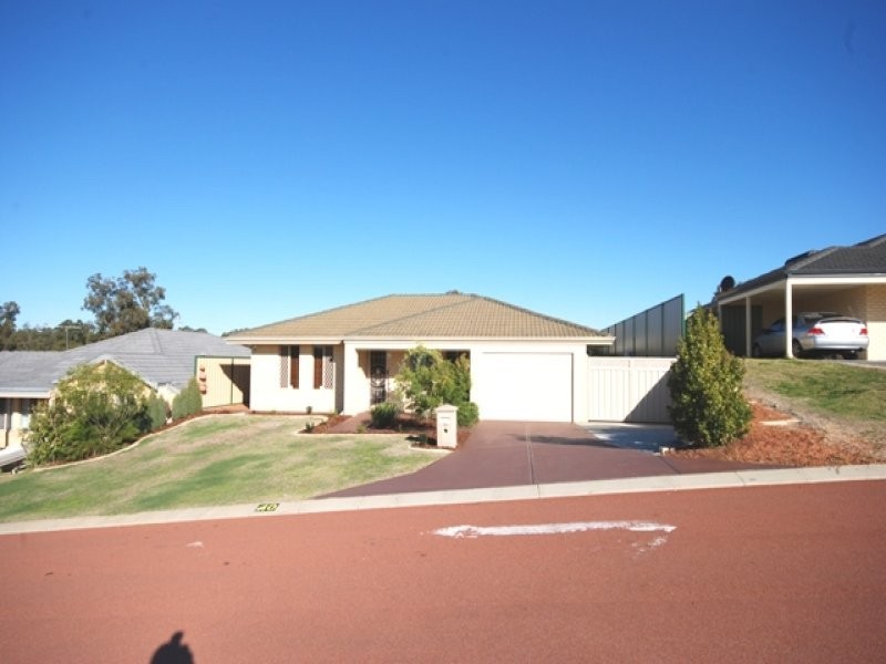 40 Pepperell Crescent, Leda WA 6170