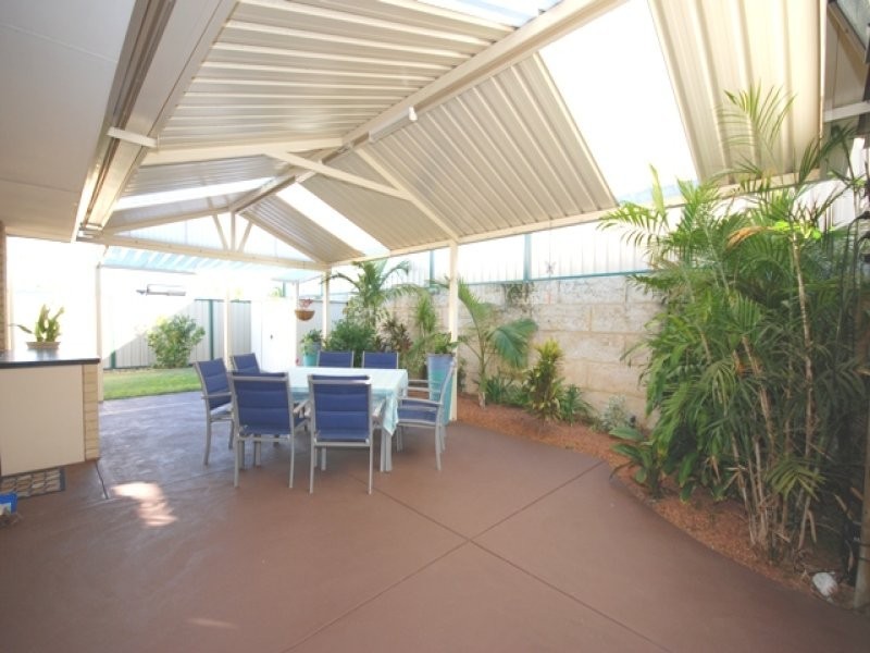 40 Pepperell Crescent, Leda WA 6170