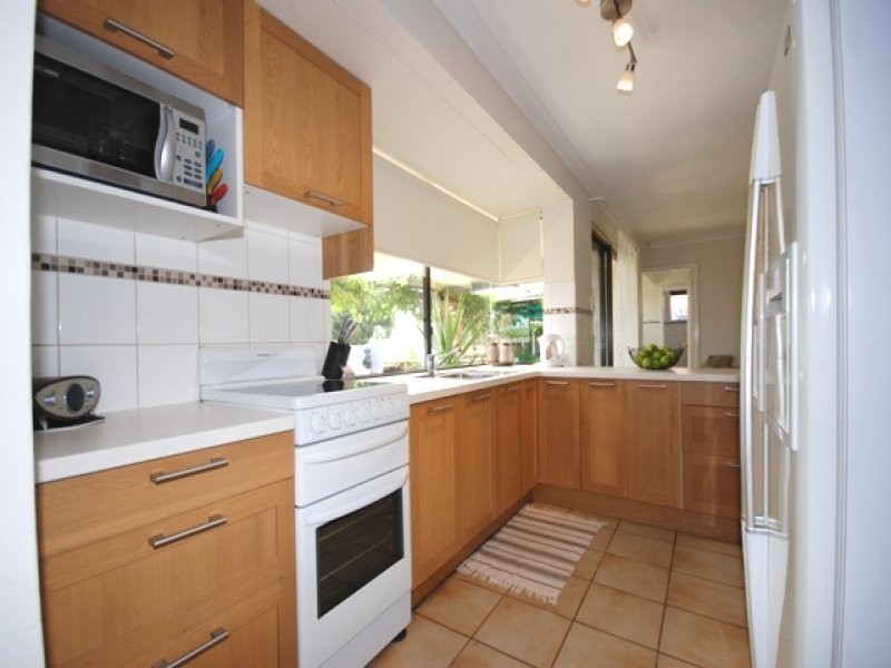 71 Corring Way, Parmelia WA 6167