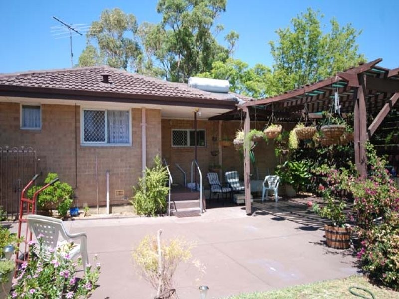 11 Milton Place, Orelia WA 6167