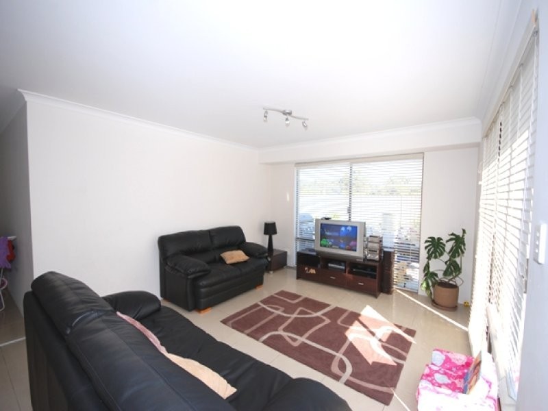 5 Glastonbury Street, Leda WA 6170