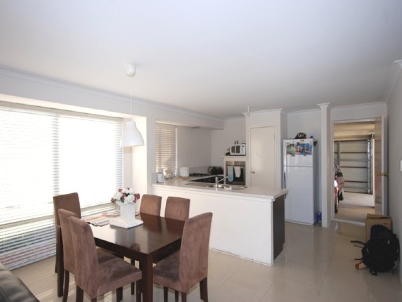 5 Glastonbury Street, Leda WA 6170