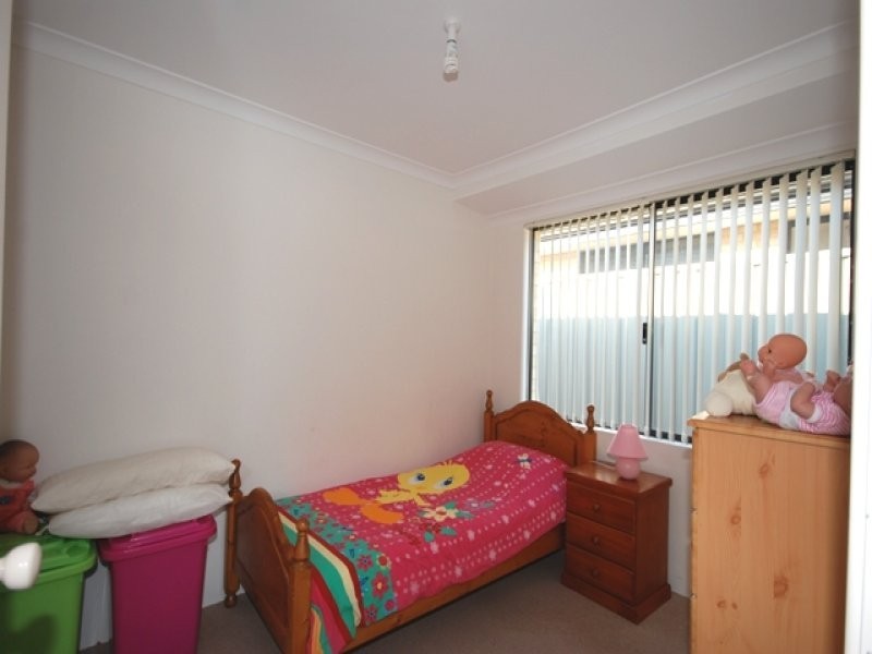 5 Glastonbury Street, Leda WA 6170