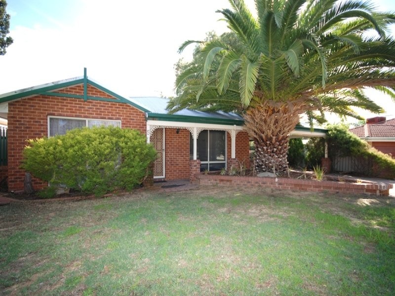 5 Stipling Gardens, Leda WA 6170