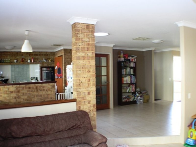 3 Bartlett Place, Parmelia WA 6167