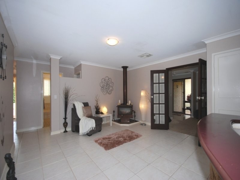 7 Coachman Court, Wellard WA 6170