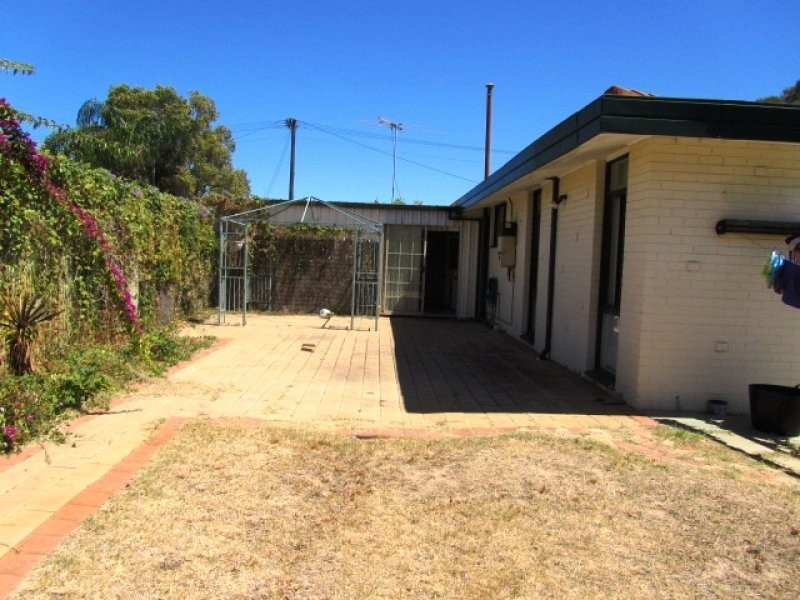 2 Antila Place, Rockingham WA 6168