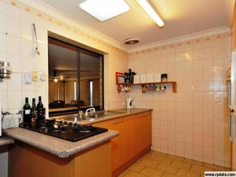 7 Hoyton Place, Parmelia WA 6167