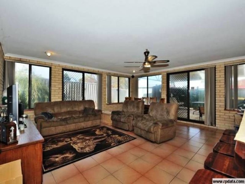 7 Hoyton Place, Parmelia WA 6167