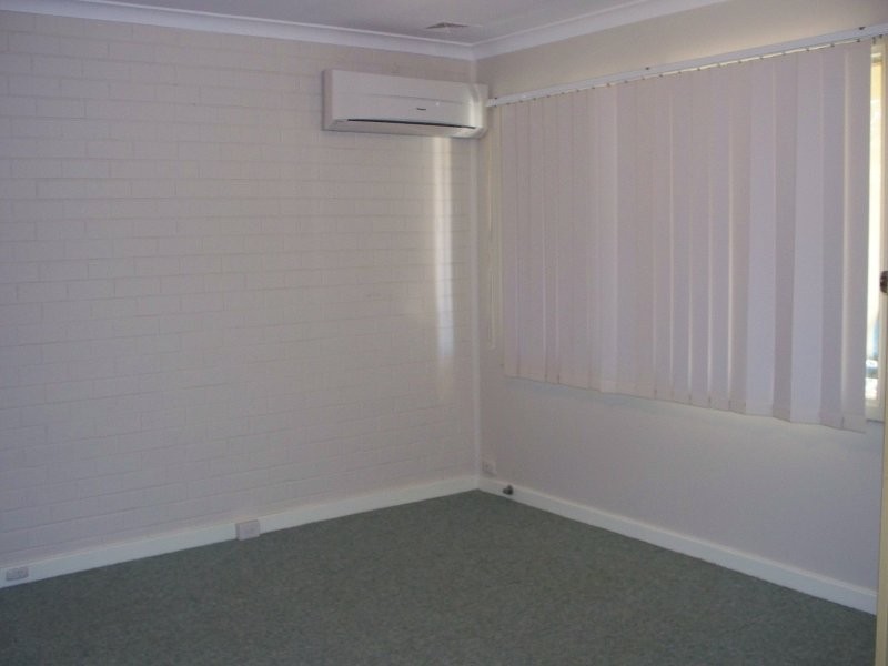 18A Littlemore Road, Orelia WA 6167